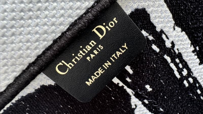 chr1st1an D10r shopping bags